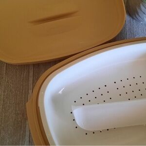 Vintage Tupperware .  Complete  all pieces .  1970s gold .steamer MICROWAVE